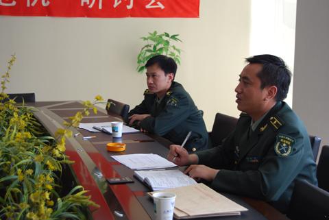 市鎮(zhèn)兵辦各領(lǐng)導(dǎo)來(lái)我廠進(jìn)行兵役執(zhí)法檢查