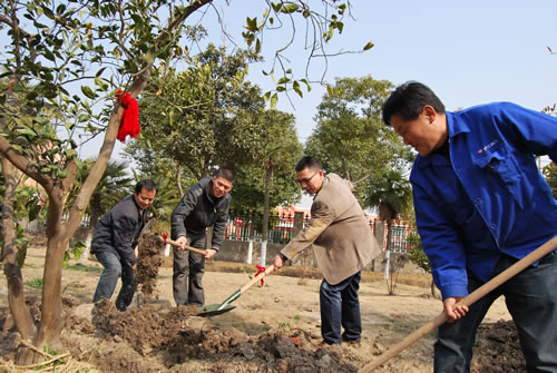 �����L(zh��ng)����������(hu��)��ϯ���y�A�����a(ch��n)�����L(zh��ng)������|(zh��)�z�����L(zh��ng)�ɣ��ֲ��