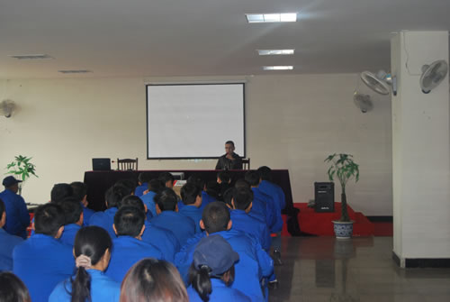 �Ϻ������y�T(m��n)�S�����L(zh��ng)������119�����Օ�(hu��)�h�ϰl(f��)��