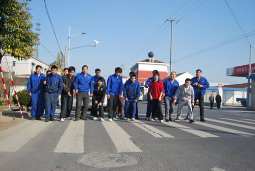 �Ϻ������y�T�S�ڶ������\(y��n)��(d��ng)��(hu��)����3000�ף���·����ِ���D13��