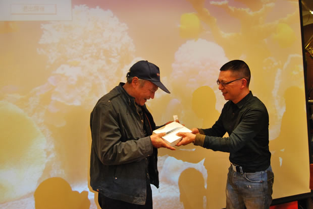 �����y�T(m��n)���F(tu��n)�����L(zh��ng)���ͳ�����(hu��)��(ji��ng)�@����