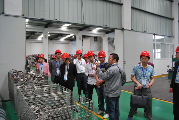 �Ϻ������y�T�S���F(tu��n)ȫ��(gu��)��(y��u)�㽛(j��ng)�N����Մ��(hu��)����(hu��)���텢�^��˾���a(ch��n)�ӹ�܇�g���D 3��