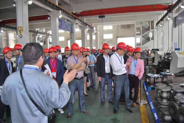 �Ϻ������y�T�S���F(tu��n)ȫ��(gu��)��(y��u)�㽛(j��ng)�N����Մ��(hu��)����(hu��)���텢�^��˾���a(ch��n)�ӹ�܇�g���D 6��