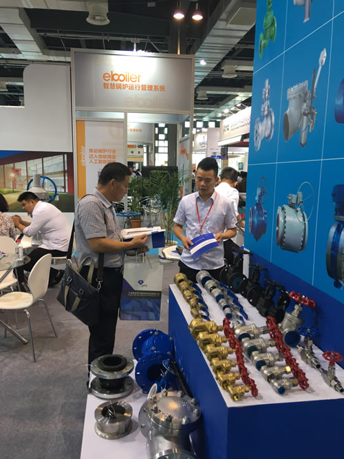 �ҹ�˾��չ 2016 �Ϻ���(gu��)�H������偠t�������|(zh��)��չ���D5��