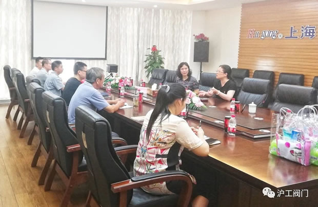 �Aͤ�(zh��n)�hί����ӛf��������(hu��)��ϯ�ο������Lο����˾���D3��