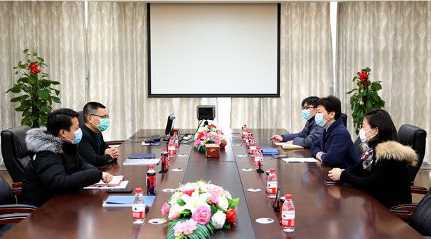 華亭鎮(zhèn)黨委書記何蓉走訪調(diào)研上海滬工閥門廠