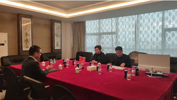 華亭鎮(zhèn)黨委書記何蓉走訪調研上海滬工閥門廠(圖2)