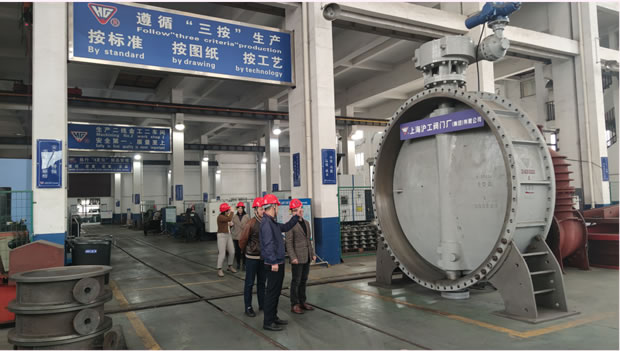 華亭鎮(zhèn)鎮(zhèn)長(zhǎng)尹小興一行蒞臨我司走訪調(diào)研(圖3)