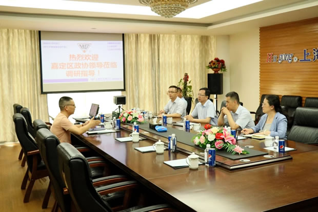 嘉定區(qū)政協(xié)主席沈華棣調(diào)研上海滬工閥門廠(圖2)