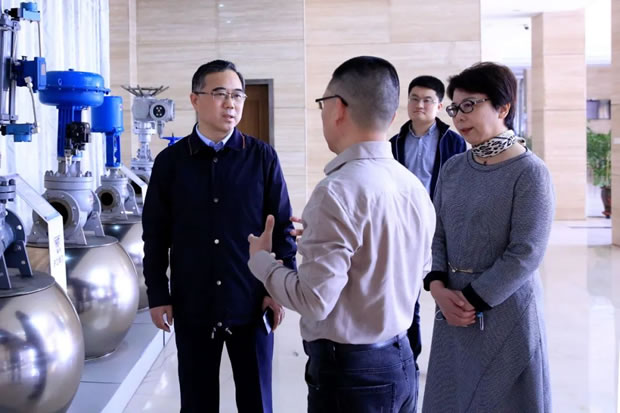 �ζ��^(q��)ί��ί���M�������L(zh��ng)Ҧ�l(w��i)�A�W�R�Ϻ������y�T�S�����F(tu��n)�����޹�˾�_(k��i)չ���L�{(di��o)�й������D1��